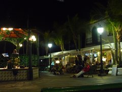 Пуэрто де Моган. Главная площадь вечером.
