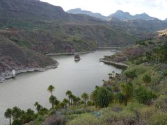 Водохранилище La Sorrueda. Муниципалитет- Santa Lucia.