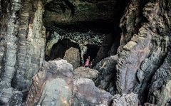 Пещеры в Ахуй